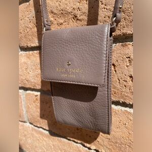 Kate Spade Cobble Hill Brandice Taupe Leather Crossbody Wallet Purse